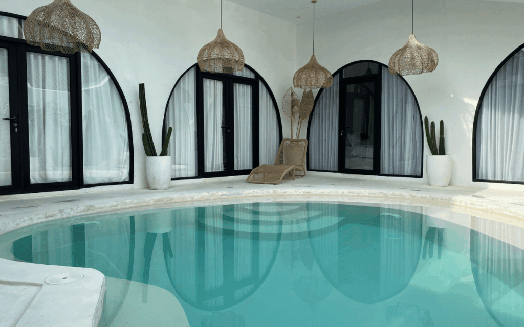 Piscina de fibra com acabamento personalizado e elevada qualidade