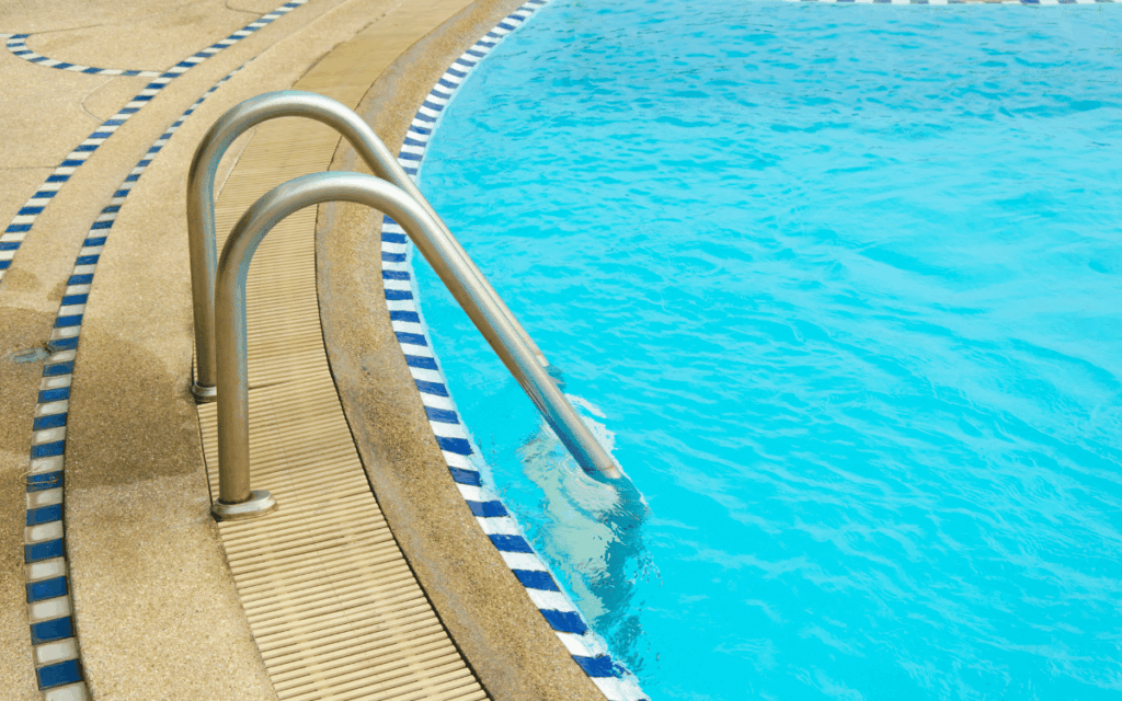 Modelos de piscinas pré-fabricadas personalizadas