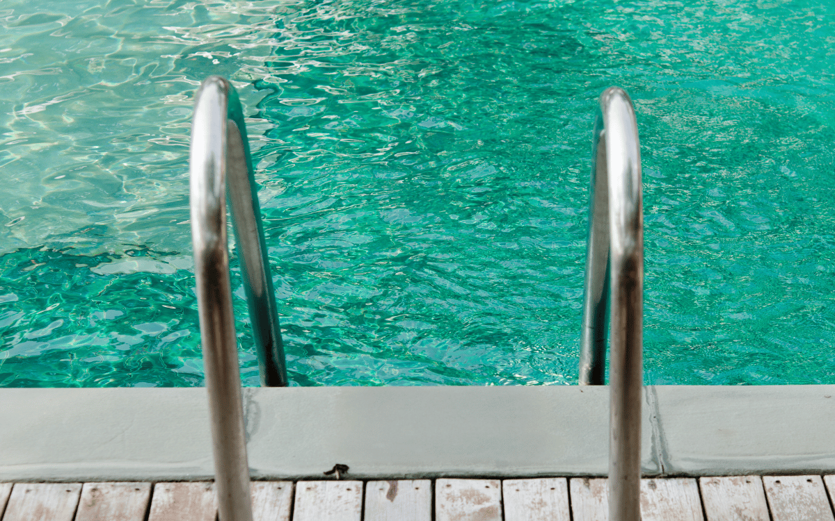 Preços de piscinas de fibra para projetos exteriores personalizados